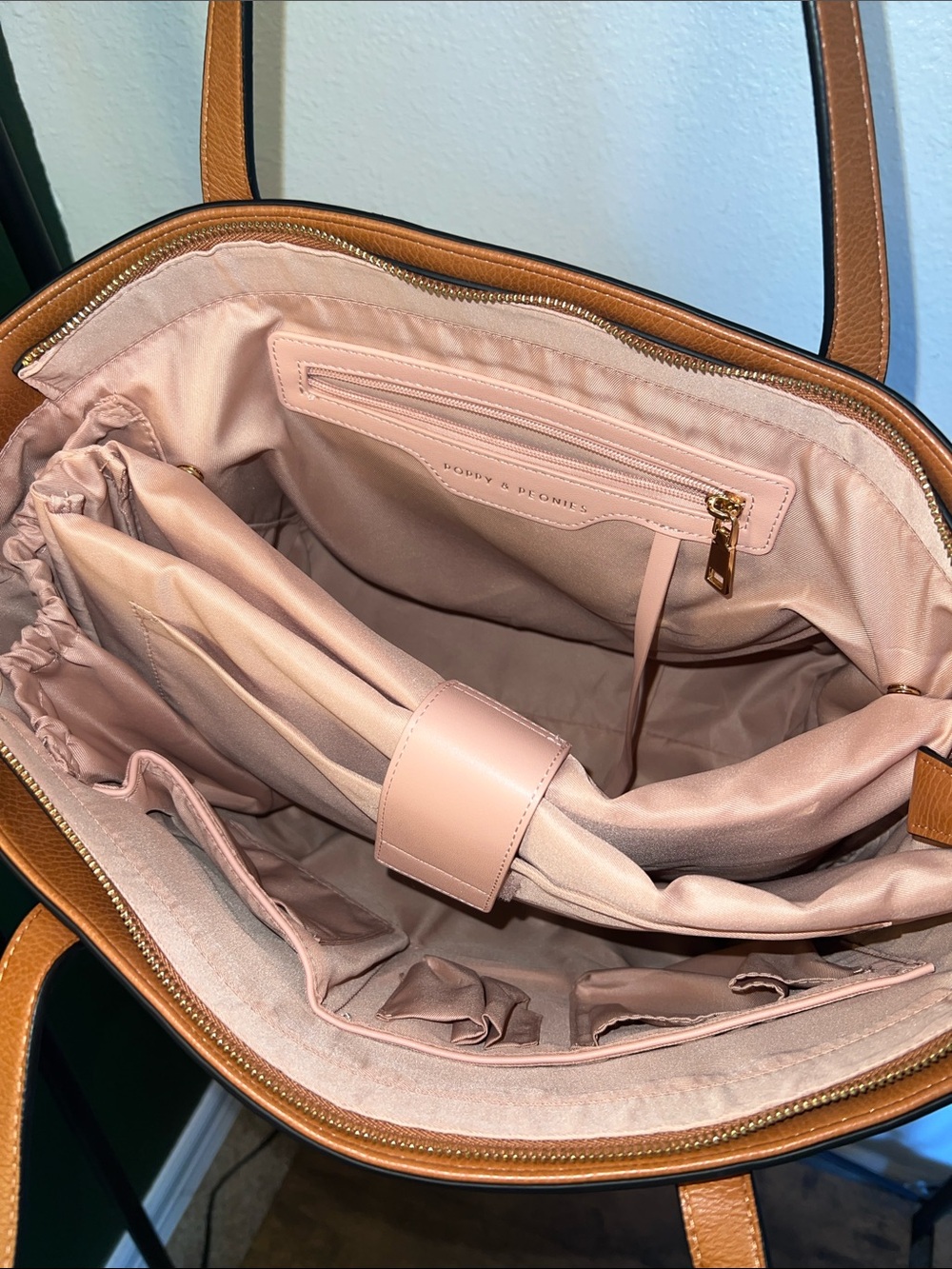 Poppy & Peonies Leather Tote in Cognac Brown - Picture 3 of 3